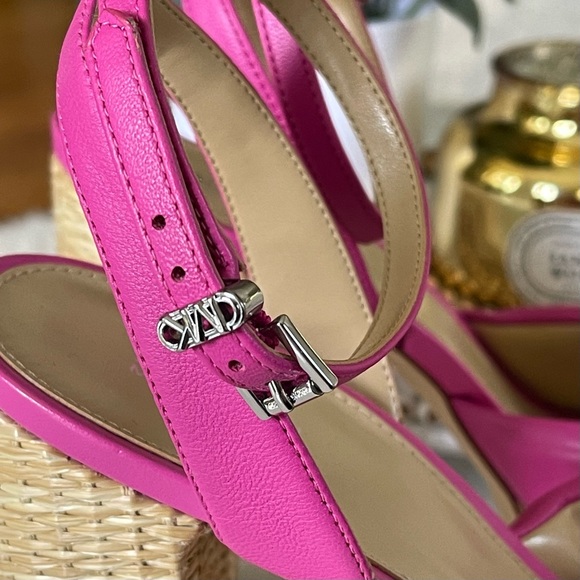 MICHAEL KORS Sadie Platform Leather Bow High Heeled Sandals Magenta Pink 8.5 - Picture 8 of 15
